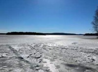 近くの湖