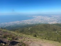 ヴェスヴィオ山からのナポリ