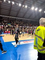 運が良ければこのように選手が来てくれます！私は選手2名と写真が撮れました！もちろん、イタリア語で呼びましたよ！