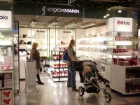 ヘルシンキ空港のイッタラ売り場。