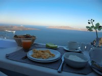 サントリーニ島ホテル 朝食時眺め