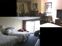 部屋はこんな感じ。ひとりなのにこんな広い部屋に大きなベッドが二つ。ひとつのベッドは荷物置き用に使用。
