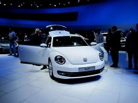 こちらは、ワーゲンビートルの新車。来年売り出しでしょうか？