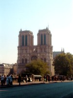 ノートルダム寺院