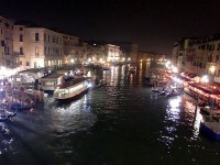 夜のリアルト橋より