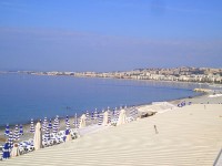 「天使の湾」と呼ばれるニースの海