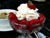 KaDeWaの最上階レストランで　苺たっぷり