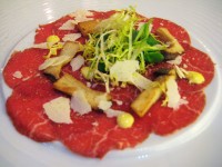 牛肉のカルパッチョ