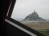 ホテルの大きな窓から
