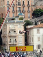 K スタンド左後方。1コーナー側で Grosjean のマシンが。