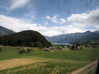 ベルンからグリンデルワルトへの車窓から