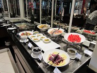 ランチビュッフェの様子（1）