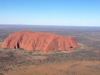 ウルルの全景