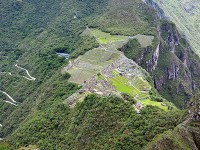 ワイナピチュの山頂からのマチュピチュ
