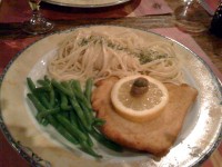 カツレツ、インゲンにパスタ