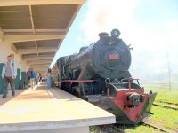 英国統治時代のSL乗車(北ボルネオ鉄道のタンジュン・アル駅にて)