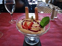 有名なデザート「クレームシャンティイ」なめらかでやさしい味、とても美味しい!!