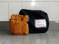 これが旅行の全ての荷物。このまま飛行機へ。