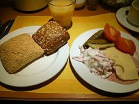 朝食
