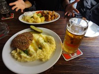 チェコ料理と地ビール＠ナ・ロウジ