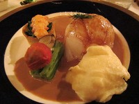 ※マッシュポテトは、お櫃ごはんのように、お鍋に入ってきます。おいしかったです。