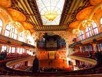 カタルーニャ音楽堂。コンサートを予約して中に入りました