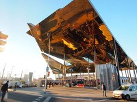 バルセロナの建築(3)　エルス・エンカンツのマーケット