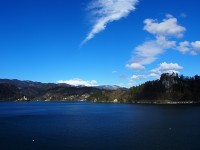のんびり時間を楽しむブレッド湖