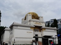 金色のキャベツとも言われているセセッション館