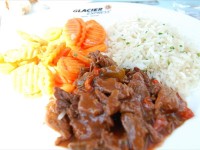氷河特急内のランチ