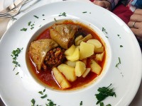 ピーマンの肉詰め。これは、素晴らしくおいしかった。帰ったら作ってみよう。