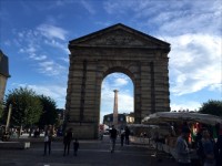 PORTE D'AQUITAINE　ボルドーにはいくつかの門が有ります。